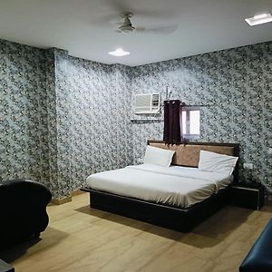 Hotel The Airport Residency